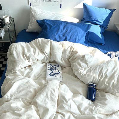 Customized Size Luxury Bed Sheet Quilt Set in Soft and Comfortable Cotton for Double Bed