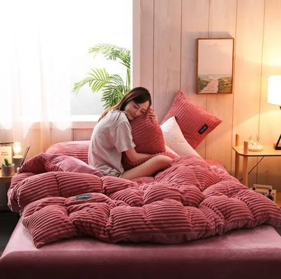 Customized Queen King Size Bed Sheet Quilt Cover Bedding Set in 4 Grade Color Fastness