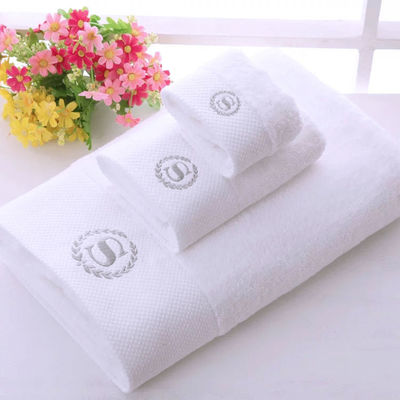 Custom Logo Hotel Towel Set Broad Stripe Coral Velvet 35*75cm 70*140cm Soft Absorbent