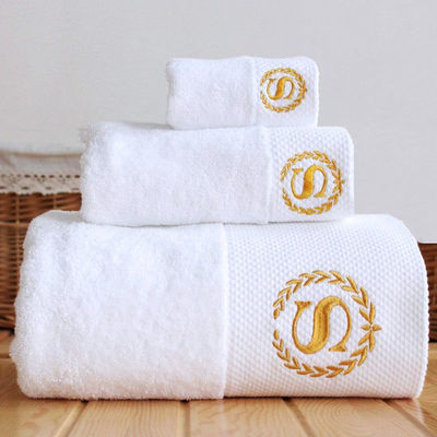 Custom Logo Hotel Towel Set Broad Stripe Coral Velvet 35*75cm 70*140cm Soft Absorbent