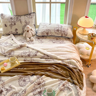 Thickened Warm Winter Quilt 4-piece Set Lamb Fleece and Milk Fleece Plush Bed Covers