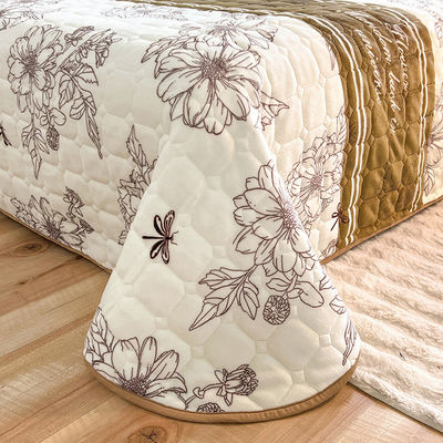 Thickened Warm Winter Quilt 4-piece Set Lamb Fleece and Milk Fleece Plush Bed Covers