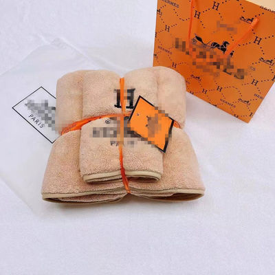 Soft Comfortable Knitted Cotton Towels Gift Set for Bathroom Rectangle and Stylish