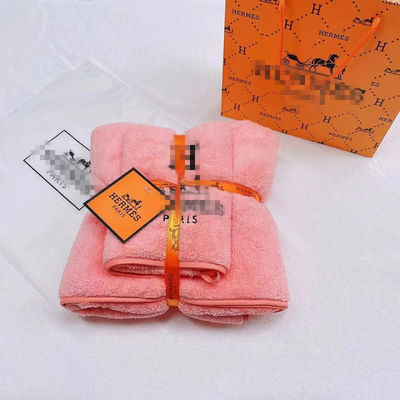 Soft Comfortable Knitted Cotton Towels Gift Set for Bathroom Rectangle and Stylish