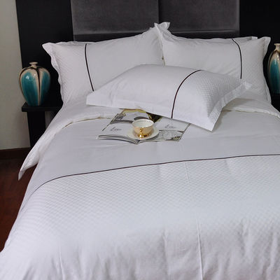Hotel Bed Sheet Set in 100% Cotton with 300tc Thread Count and GOOSE DOWN Filling