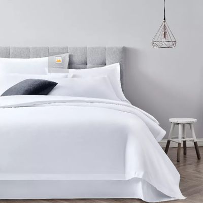 300TC Satin White King Size Hotel Duvet Quilt Cover Flat Sheet Set with Solid Pattern