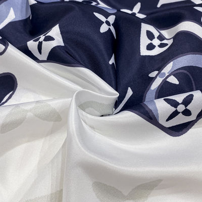 White Bear Bed Sheet Bedding Set for Hotel Baby Home Made of 100% Polyester Fabric